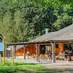 홀리데이파크 Le Hameau De L'ourthe 호우팔리제