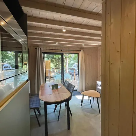 Le Hameau De L'ourthe ホリデーパーク
