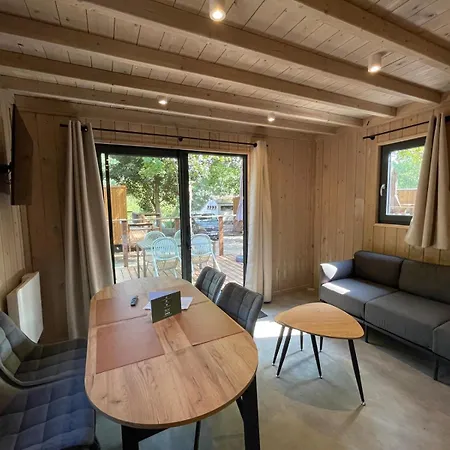 Le Hameau De L'ourthe ホリデーパーク ホッファライズ