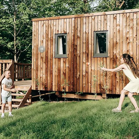 ホリデーパーク Le Hameau De L'ourthe ホッファライズ